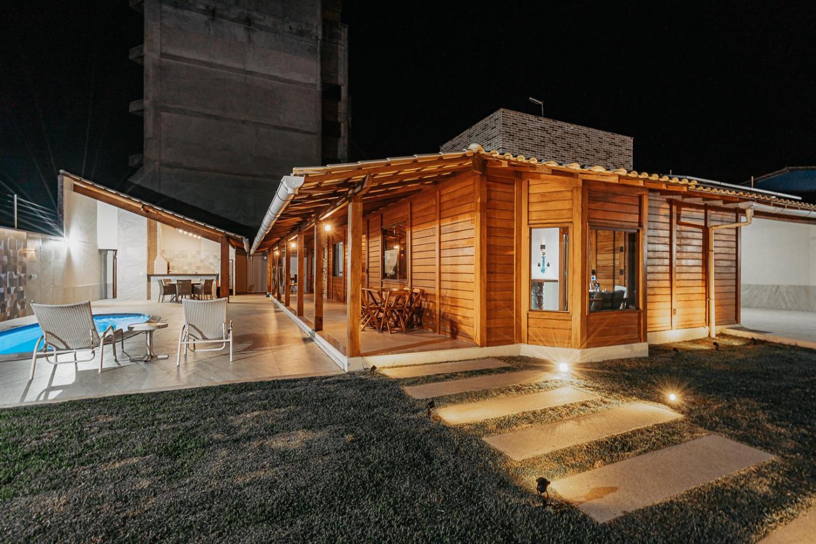 Casadecastelhanos, Quadra Do Mar De Castelhanos, 4 Suites Com Ar, Churrasqueira, Piscina, Hidromassagem, Cozinha Integrada Gourmet Ideal Para Familia E Amigos Anchieta  Luaran gambar