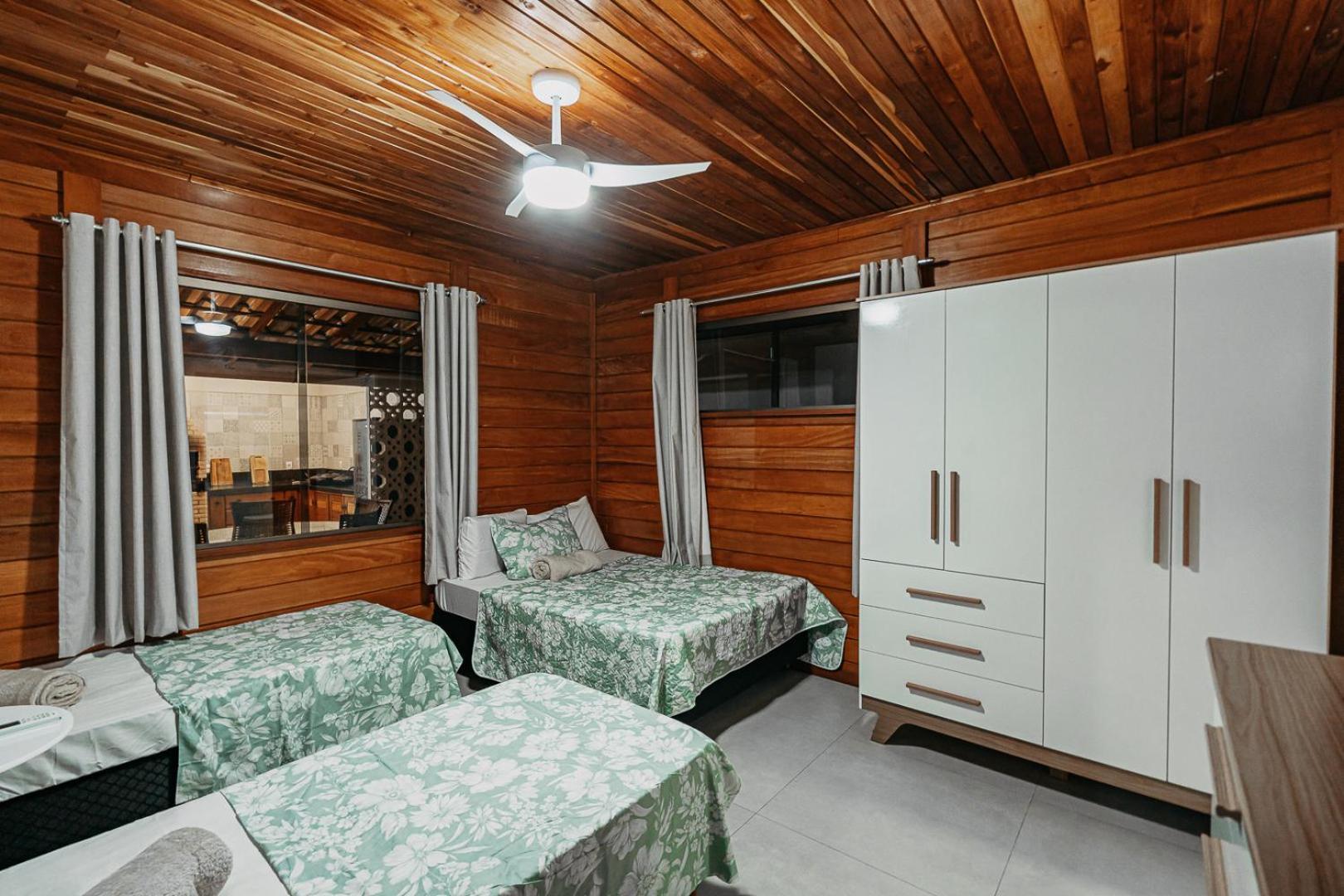 Casadecastelhanos, Quadra Do Mar De Castelhanos, 4 Suites Com Ar, Churrasqueira, Piscina, Hidromassagem, Cozinha Integrada Gourmet Ideal Para Familia E Amigos Anchieta  Luaran gambar